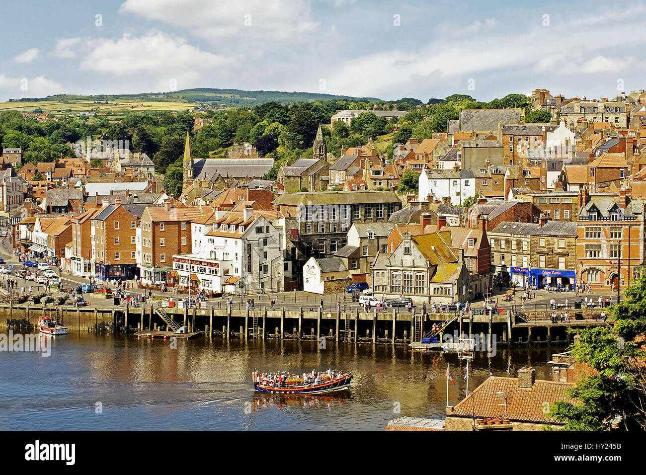 Whitby ist eine historische Hafenstadt an der NordseekÃ¼ste der Grafschaft Yorkshire in Inghilterra. Foto Stock