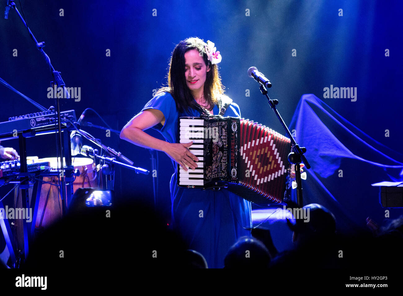 Gijon, Spagna. Il 31 marzo, 2017. Americano-nato cantautore messicano, Julieta Venegas, esegue live durante il Gijon Music Festival al centro di Acapulco su Marzo 31, 2016 a Gijon, Spagna. ©David Gato/Alamy Live News Foto Stock