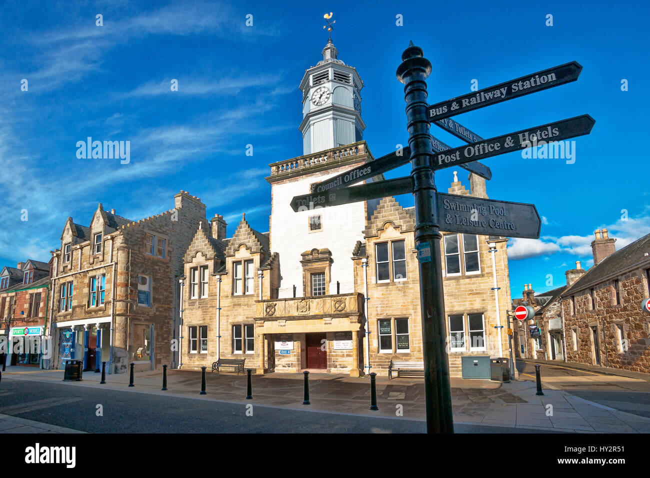 Dingwall high street, centro città, Inverness, Highland, Scotland, Regno Unito Foto Stock