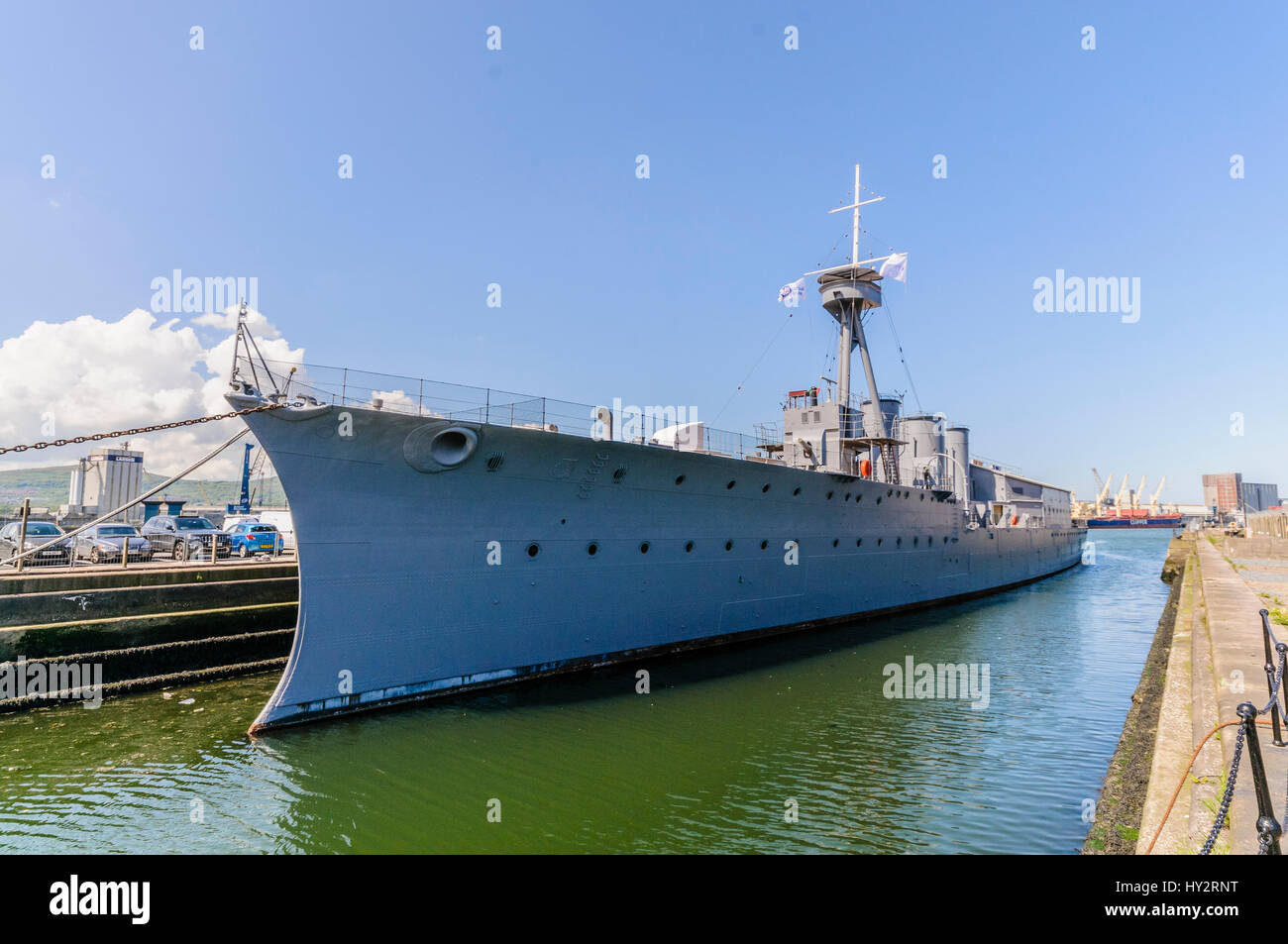 BELFAST, IRLANDA DEL NORD. 30 MAGGIO 2016 - HMS Caroline ha tocchi di finitura applicato prima che ella è aperto al pubblico il 1 giugno 2016. L'ultima superstite WW1 corazzata da battaglia dello Jutland, ella è stata ripristinata a un costo di circa £ 20 milioni, principalmente con la lotteria nazionale di finanziamento. Foto Stock