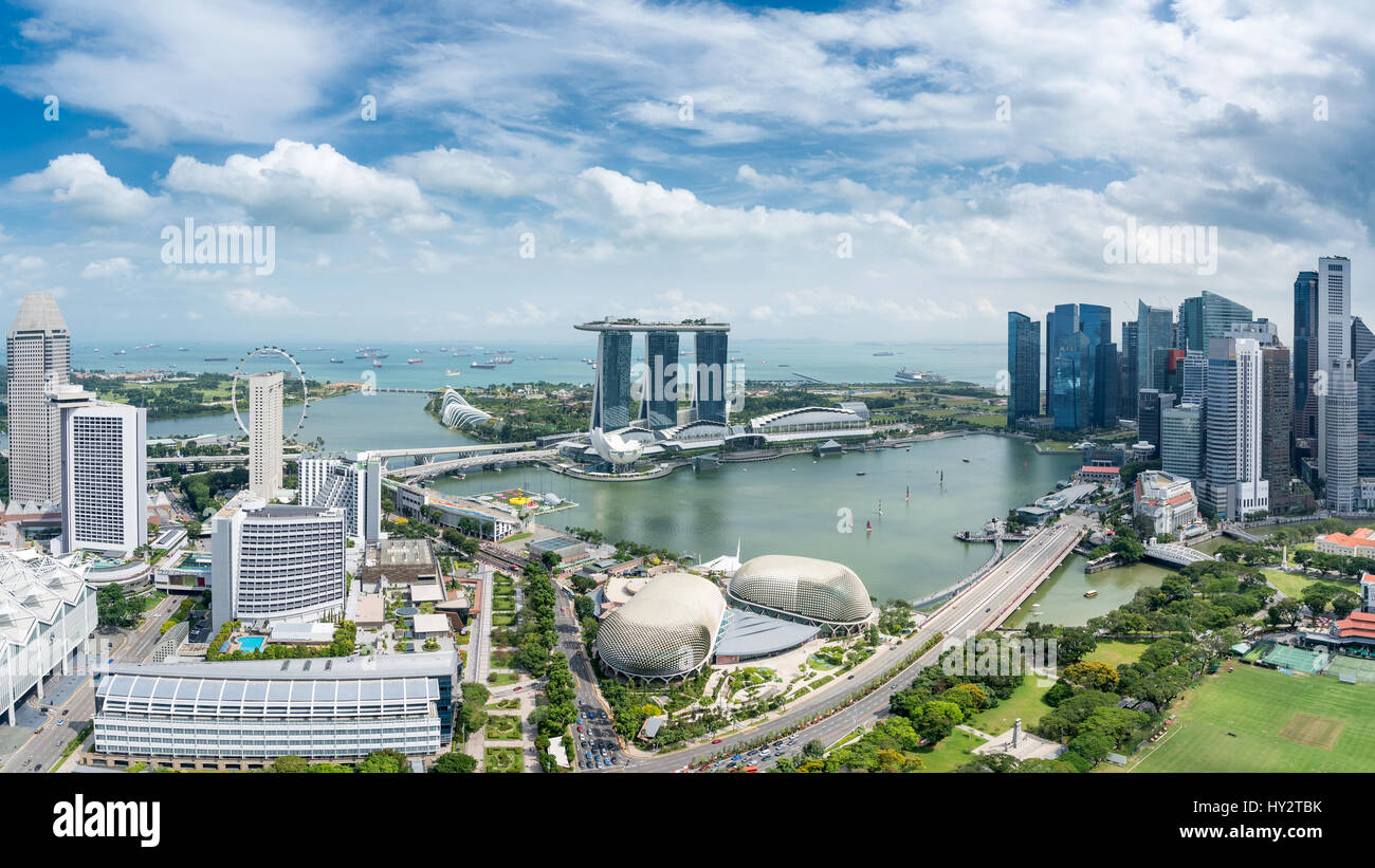 Vista aerea di Singapore al quartiere degli affari della città e al crepuscolo in Singapore, in Asia. Foto Stock