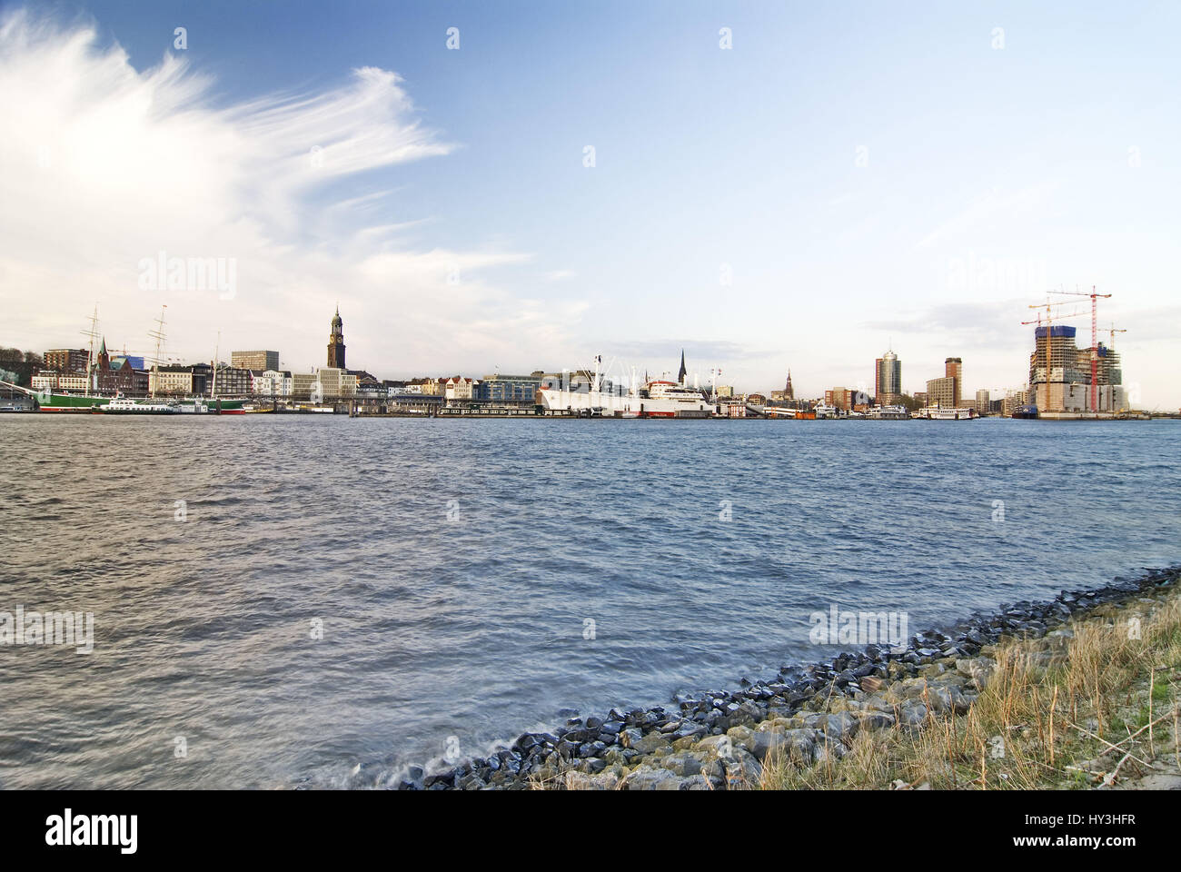 Riva del porto di Amburgo, Germania, Europa Hafenufer ad Amburgo, Deutschland, Europa Foto Stock