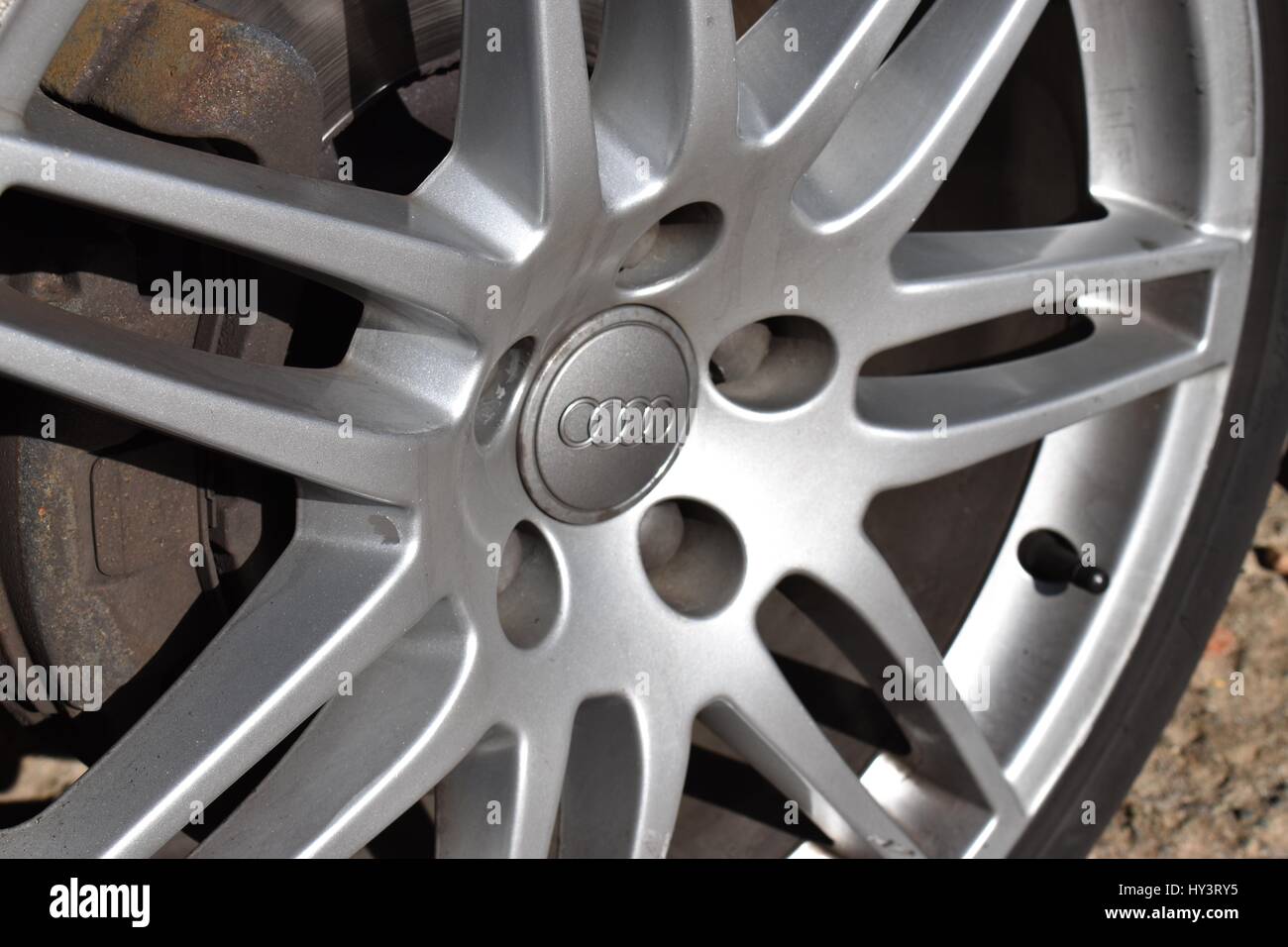 Audi ruota (pneumatici e leghe) Foto Stock