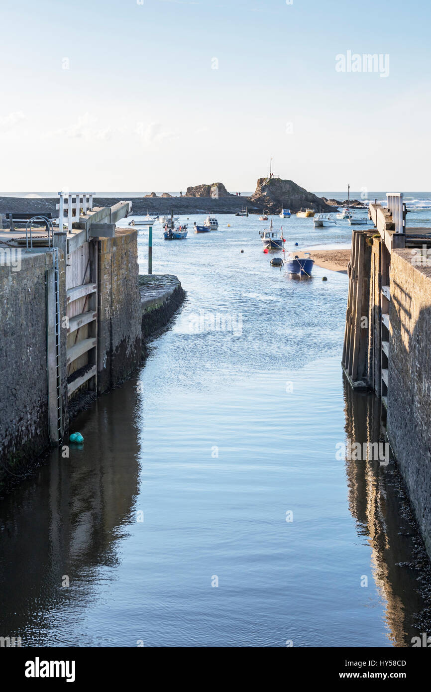 Canal lock, Bude, Cornwall, Regno Unito Foto Stock