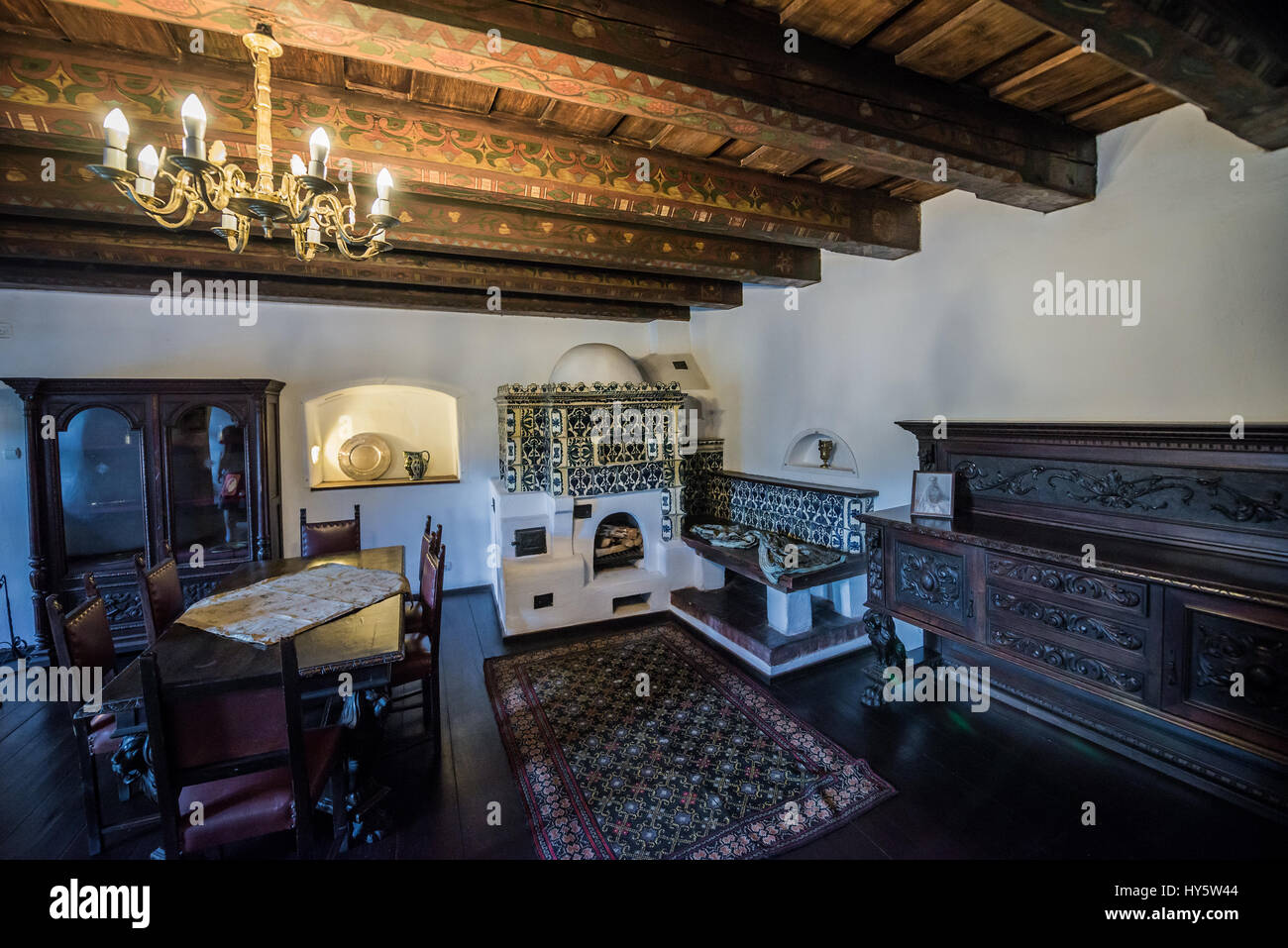 Il re Ferdinando la sala da pranzo nel Castello di Bran, Romania, così chiamato 'Dracula Castello dell', casa di carattere del titolo in Bram Stoker's 'Dracula" nuovo Foto Stock