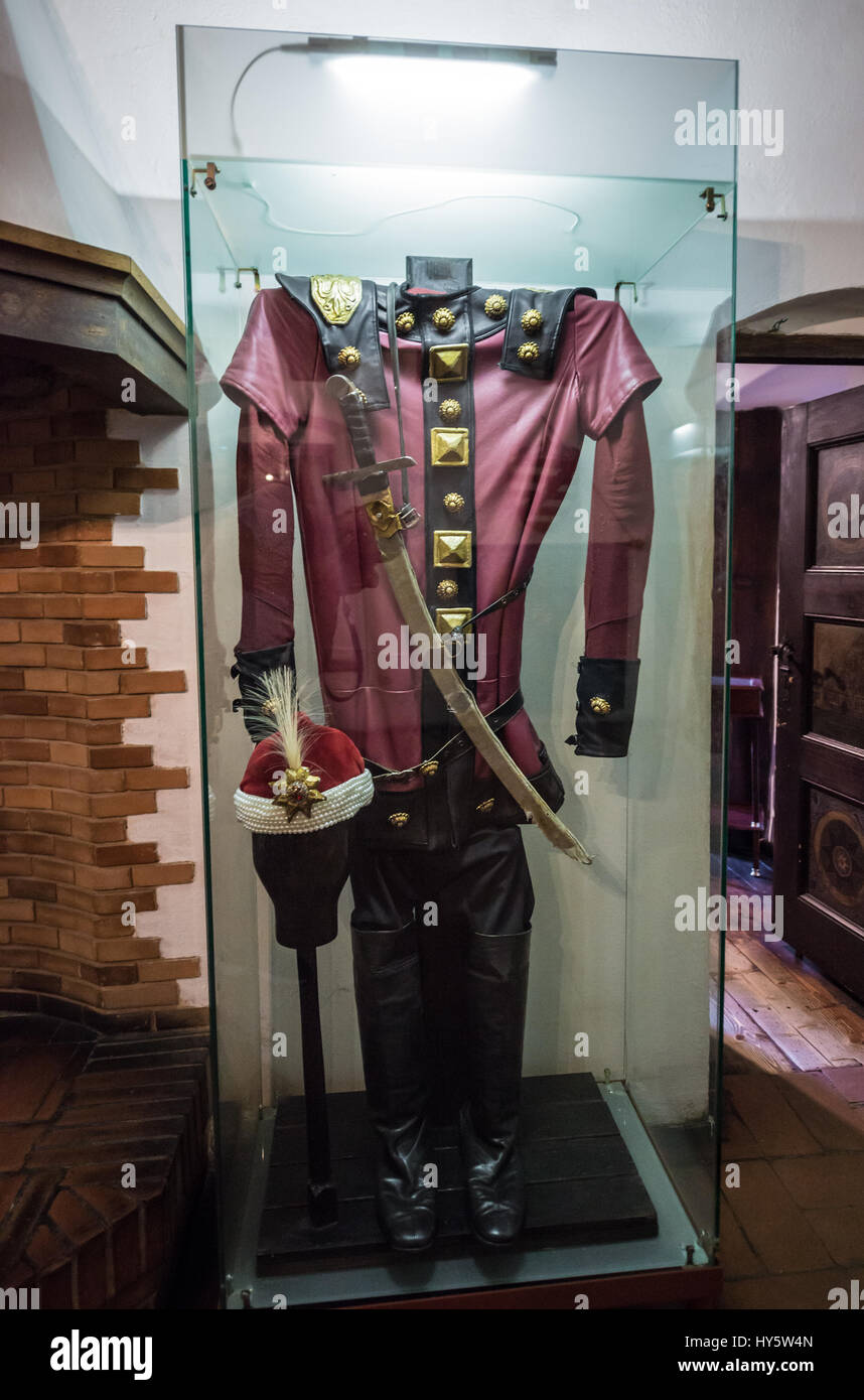 Costume medievale nel castello di Bran nei pressi di crusca, Romania, così chiamato 'Dracula Castello dell', casa di carattere del titolo in Bram Stoker's 'Dracula" nuovo Foto Stock