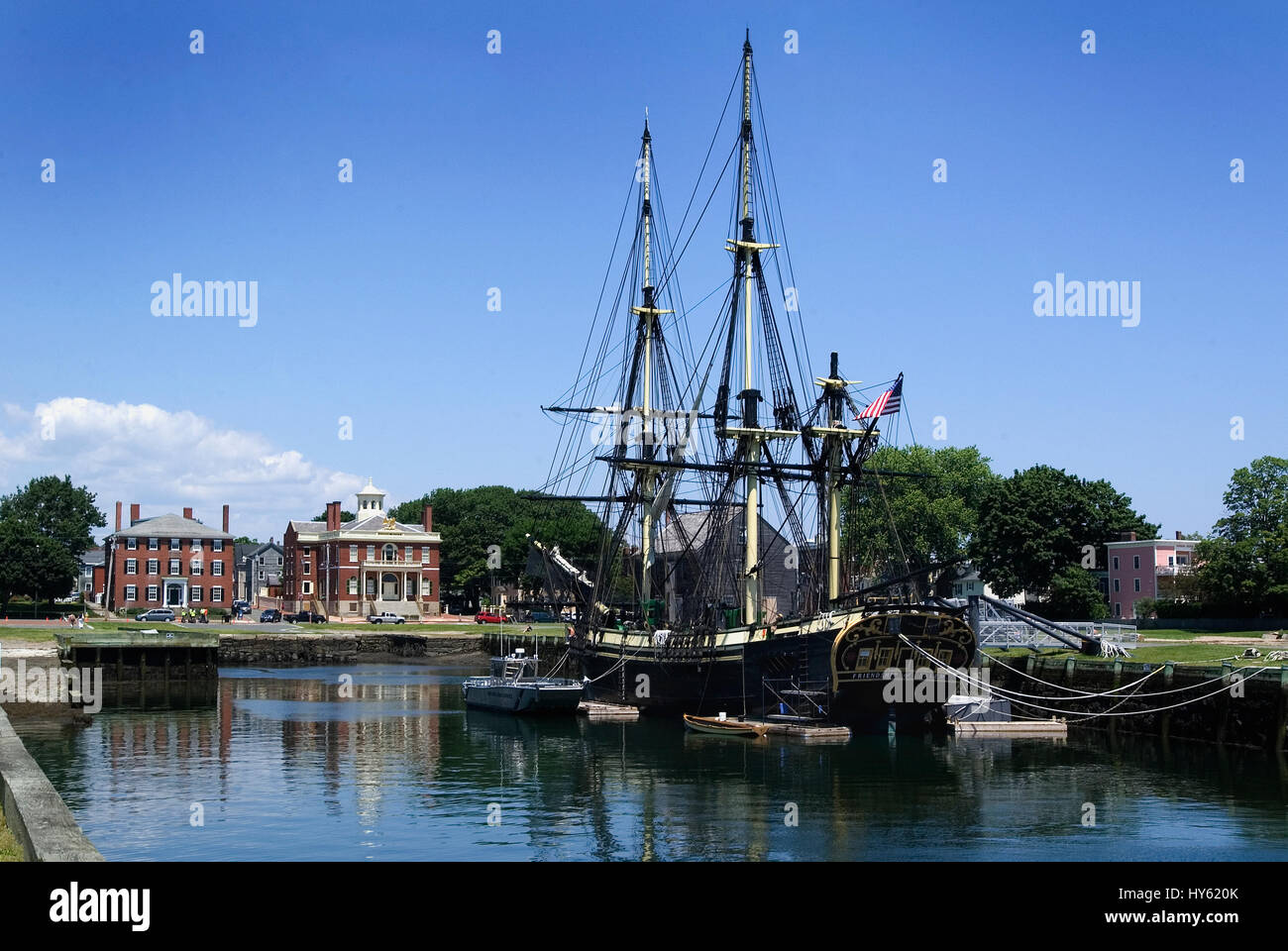 SALEM National Historic Site - "l'amicizia di Salem' presso il molo l amicizia di Salem è un 171-piedi replica di un 1797 East Indiaman, costruito in Foto Stock