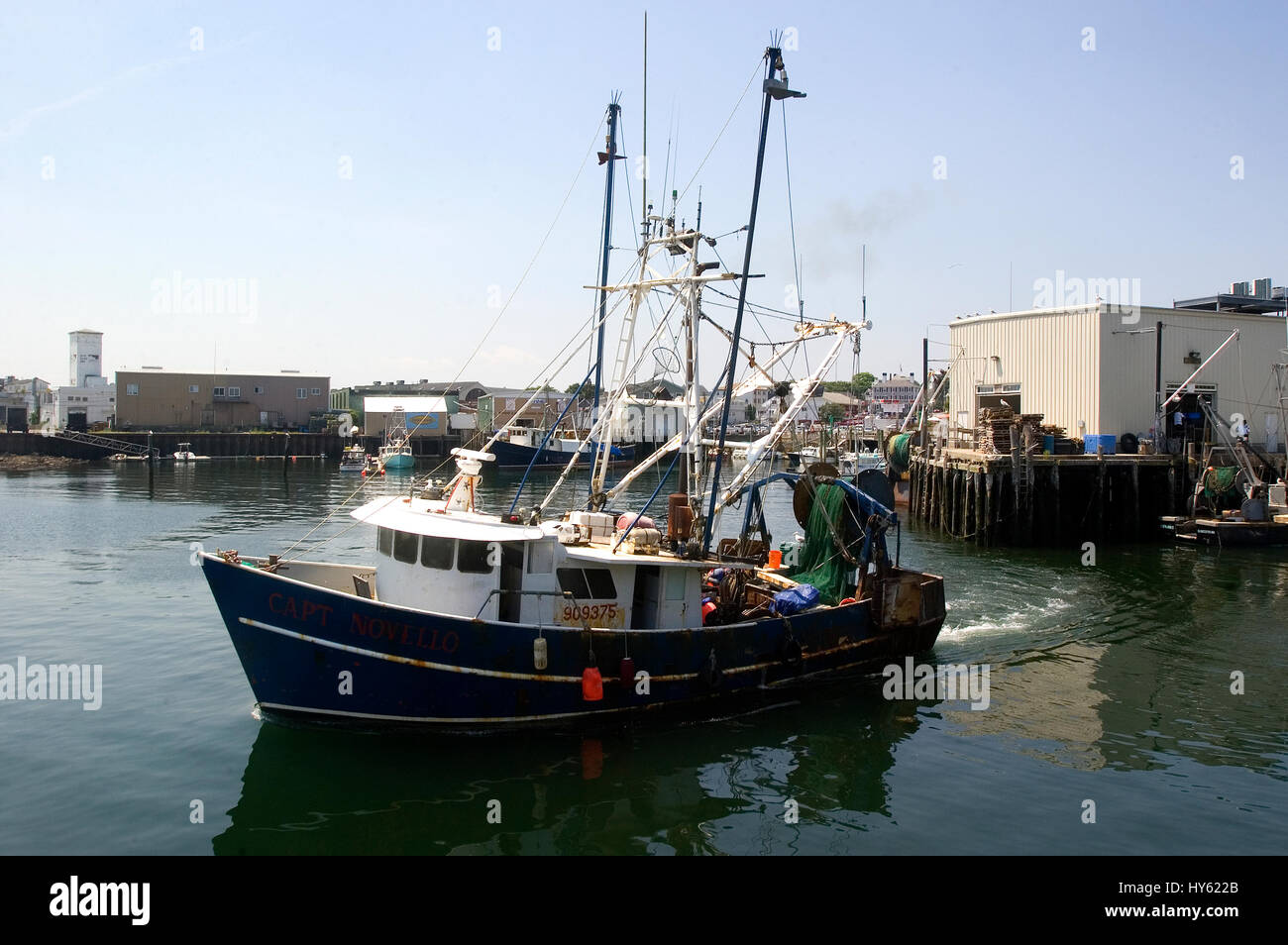 La pesca commerciale di barche nel porto di Gloucester, Massachusetts Foto Stock