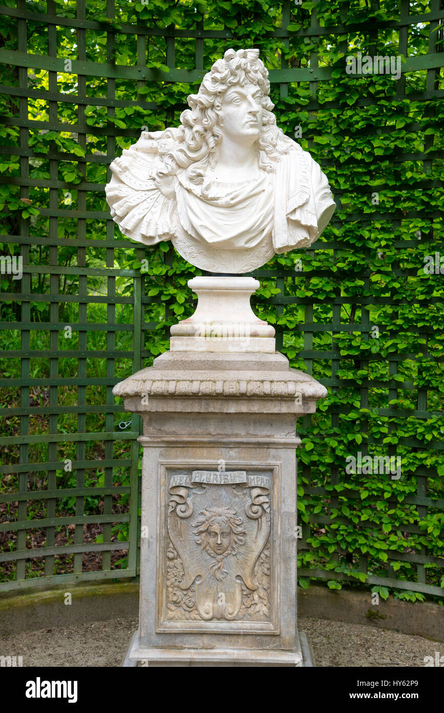 Ettal, Germania - 5 Giugno 2016: Sculture nel parco del palazzo di Linderhof in Baviera, Germania Foto Stock