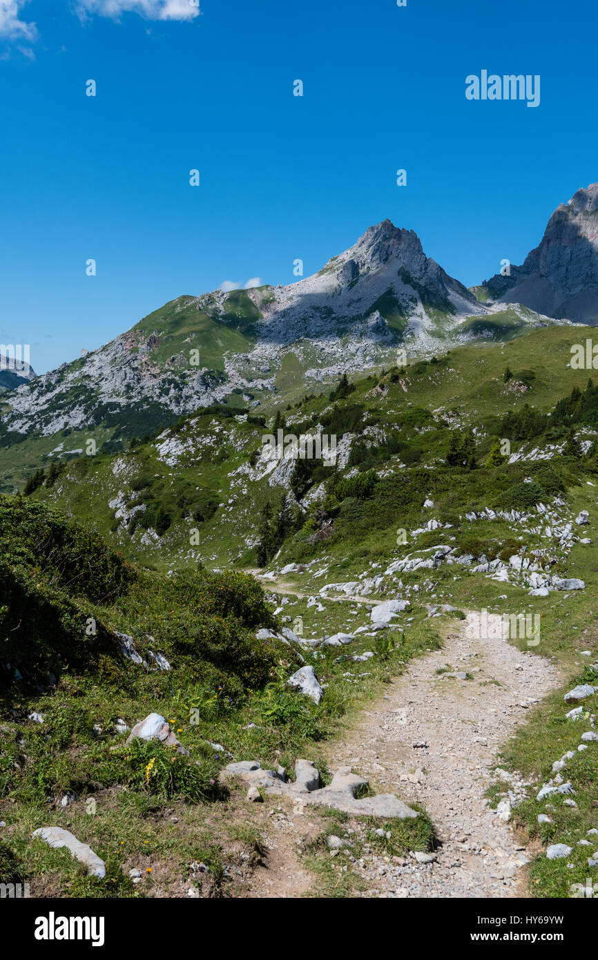 Paesaggio carsico, Steinernes Meer e Rote Wand, Lechquellen montagne, Vorarlberg, Austria Foto Stock