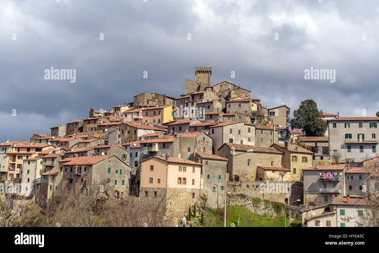 Vista panoramica della città medievale di Arcidosso, provincia di Grosseto, Toscana, Italia Foto Stock
