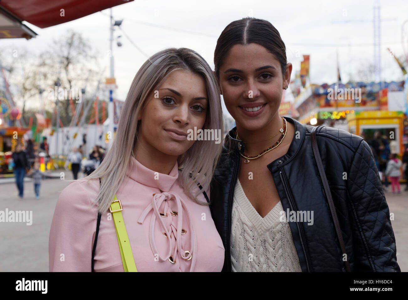 Parigi, Francia.31 Marzo,2017.celebrità di realtà TV partecipare alla serata di apertura del trono equo per il beneficio dell'Associazione Petits Princes Foto Stock