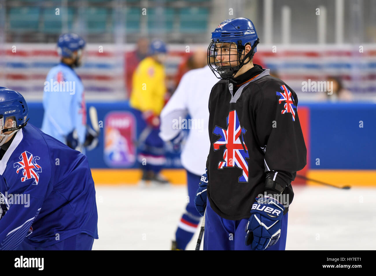 Liam Kirk riproduzione di Hockey su ghiaccio per la Gran Bretagna durante un riscaldamento. Foto Stock