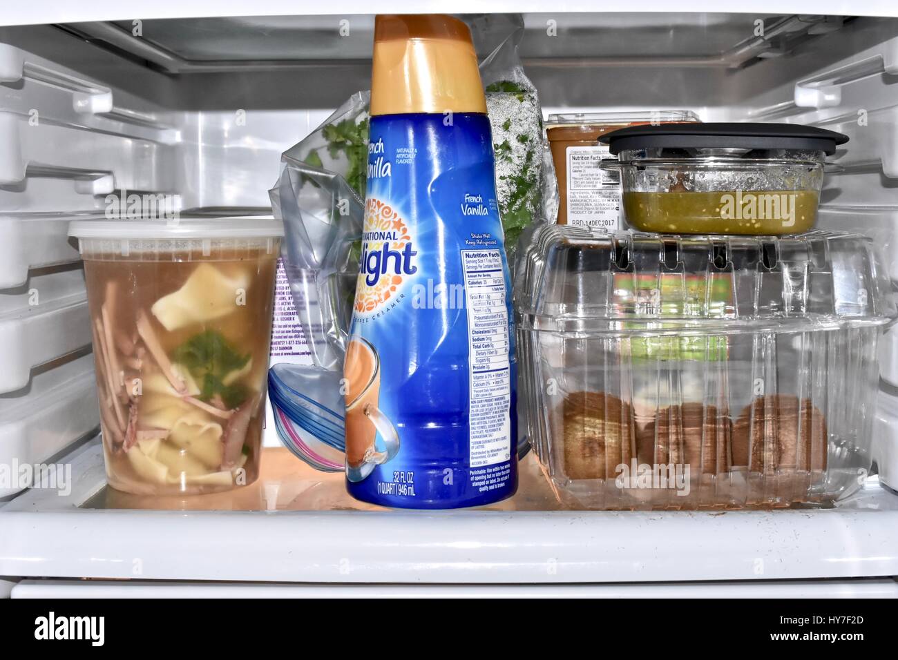 Gli elementi refrigerati in frigorifero Foto Stock