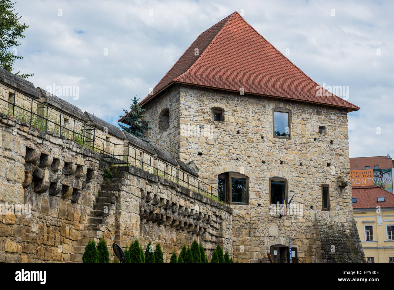 Parete e sarti Tower su angolo sud-est del vecchio Cluj-Napoca cittadella in Romania Foto Stock