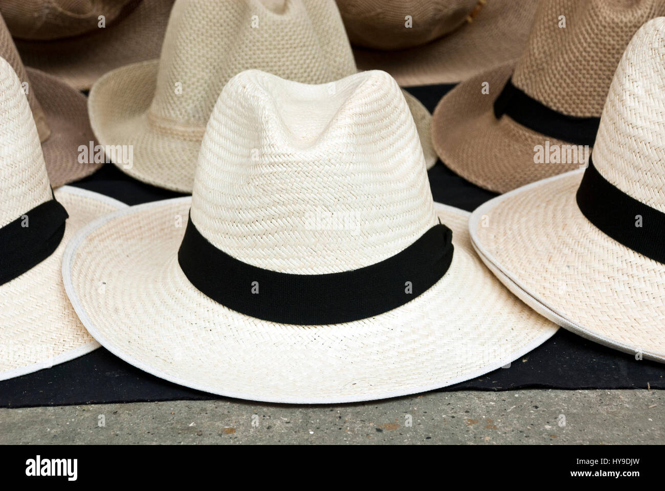 Accessori - Cappelli in Sud America - Abbigliamento Uomo Foto stock - Alamy