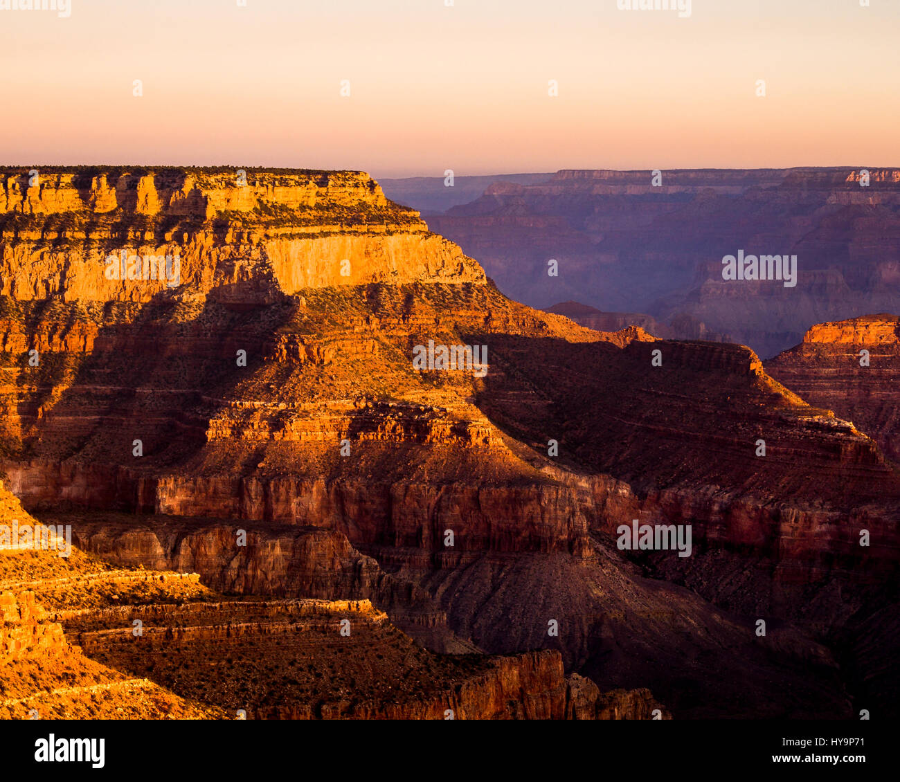 Sunrise colorate al Grand Canyon National Park, Arizona, Stati Uniti d'America Foto Stock