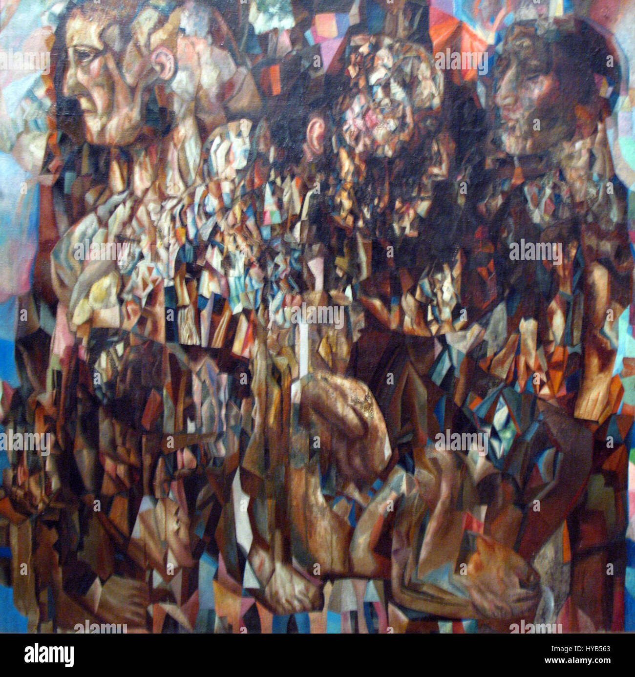 "Composizione con volti" è un dipinto del 1915 dell'artista d'avanguardia russo Pavel Filonov, che mostra il suo stile artistico analitico attraverso una complessa disposizione di volti astratti. Foto Stock
