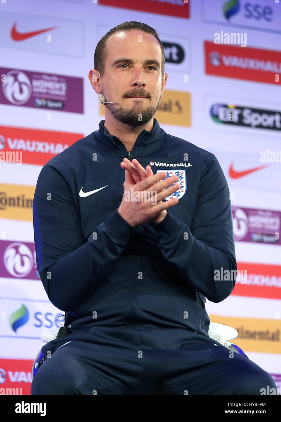 Inghilterra per donna manager Mark Sampson annuncia la sua squadra per il 2017 Campionati Europei durante il media day a St George's Park, Burton. Foto Stock