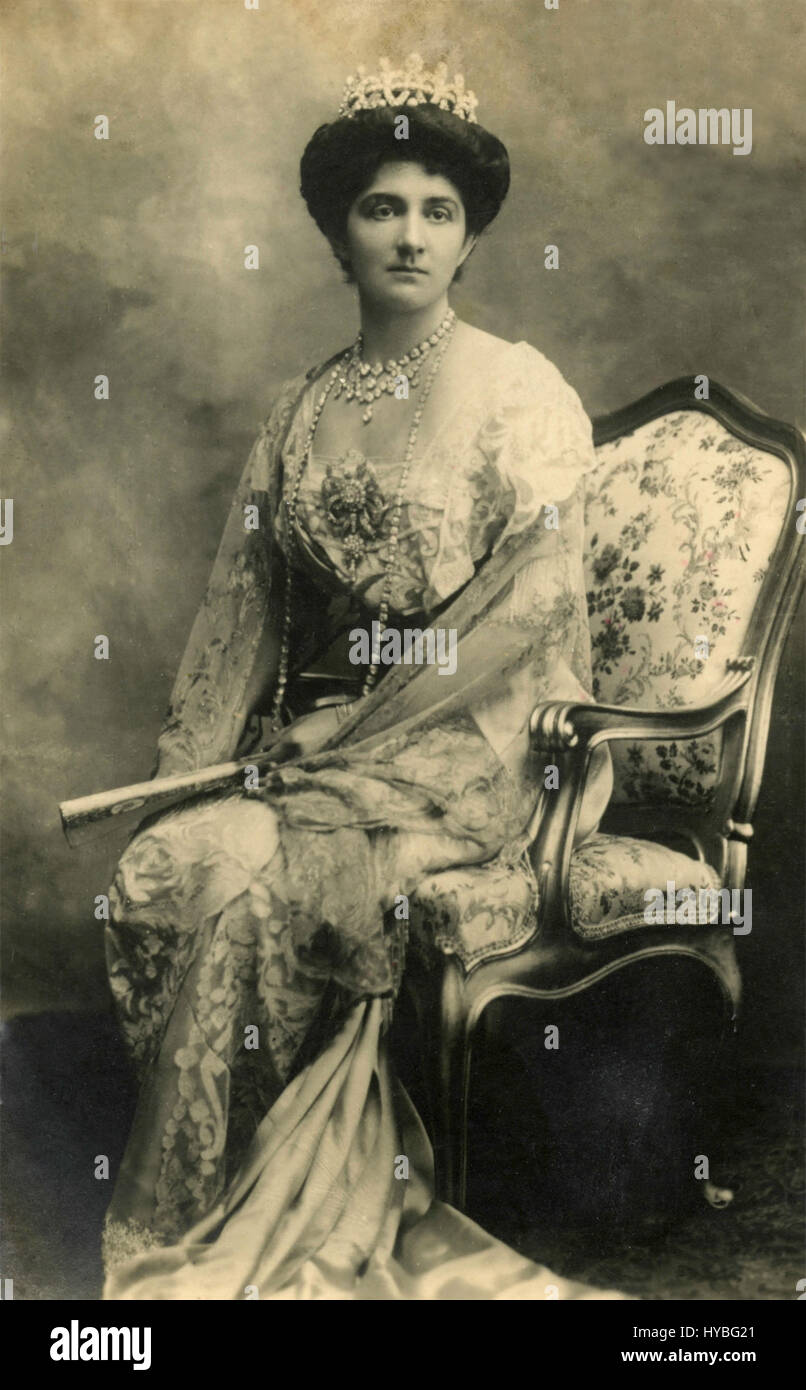 Ritratto della regina elena immagini e fotografie stock ad alta risoluzione  - Alamy