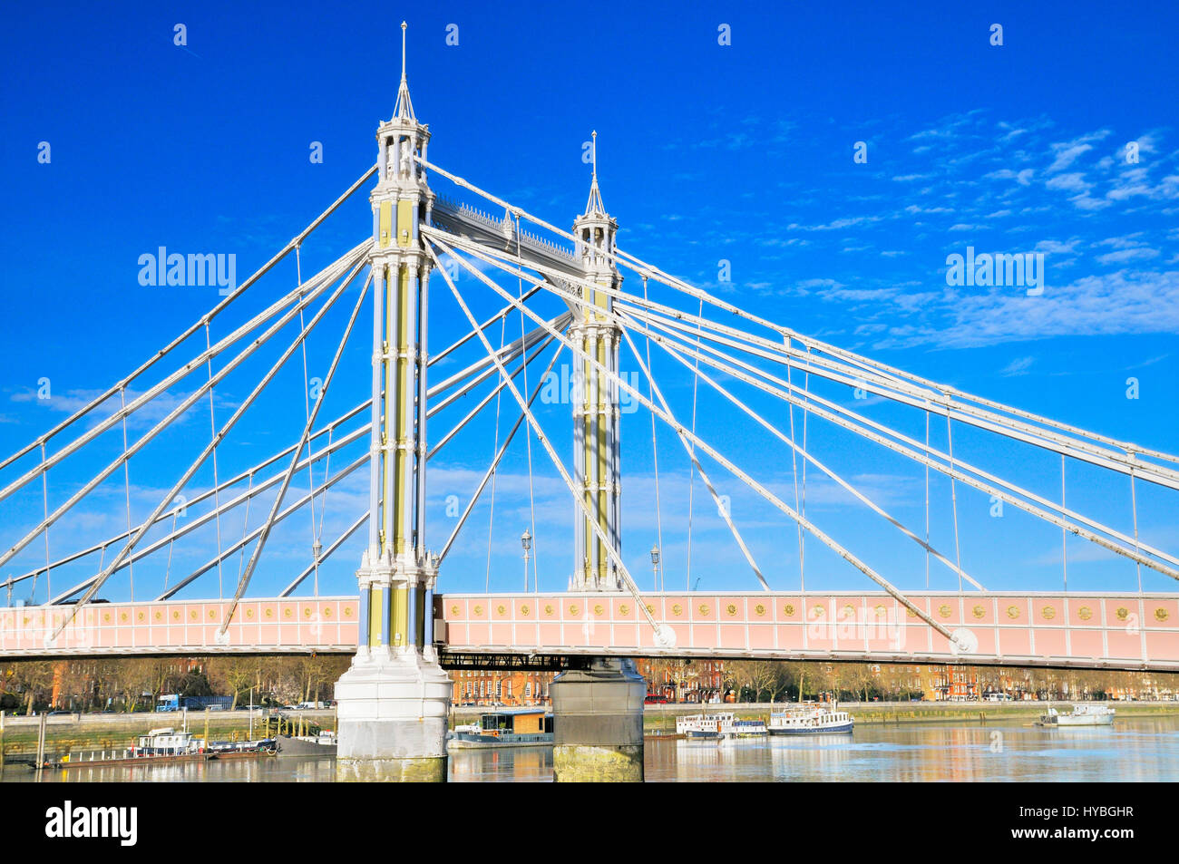 Albert ponte sul fiume Thames, London, England, Regno Unito Foto Stock