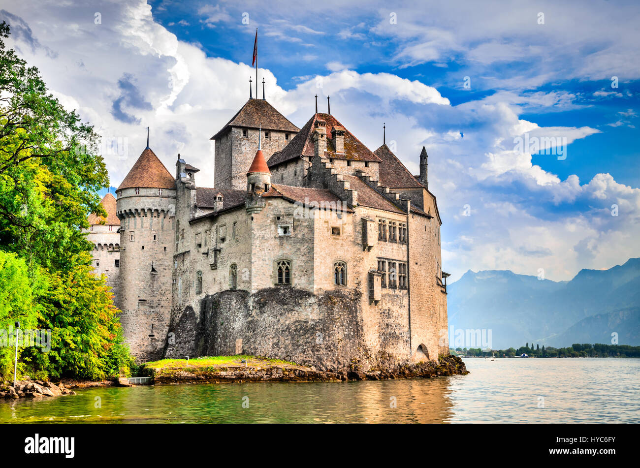 Il Castello di Chillon, Svizzera. Montreaux, Lake Geneve, uno dei più visitati castello in Svizzera, attira più di 300.000 visitatori ogni anno. Foto Stock