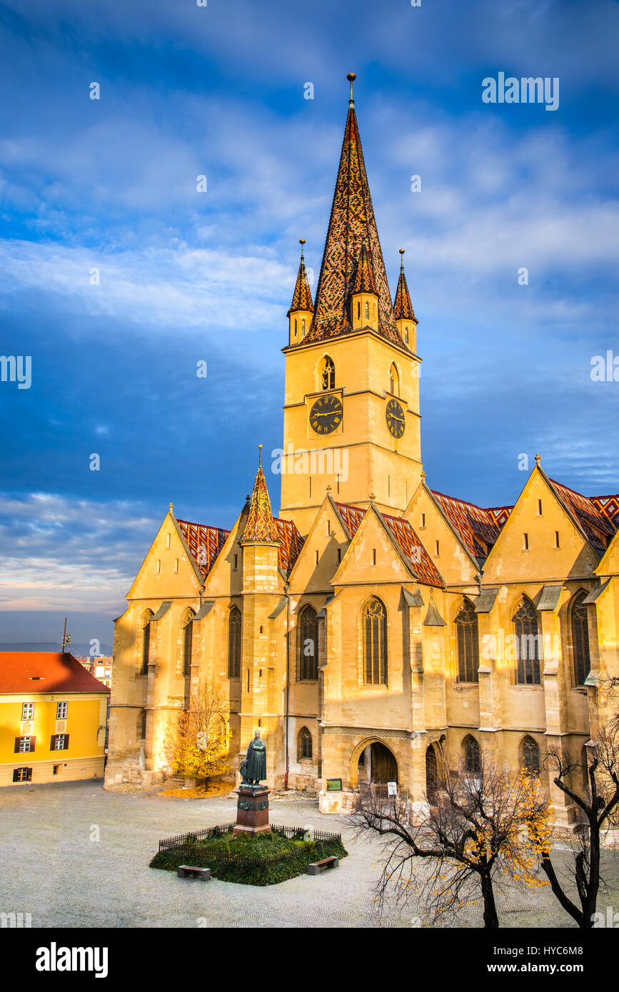 Sibiu, Romania. cattedrale evangelica nel centro di Sibiu, Transilvania, capitale europea della cultura per l'anno 2007. Foto Stock