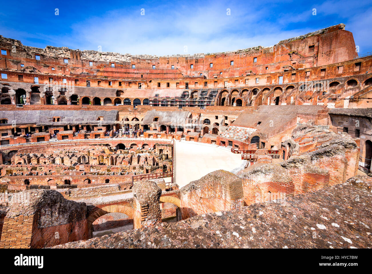 Roma, Italia. Colosseo Colosseo o Coloseo, Anfiteatro flaviano più grande mai costruito simbolo dell antica Roma città nell impero romano. Foto Stock