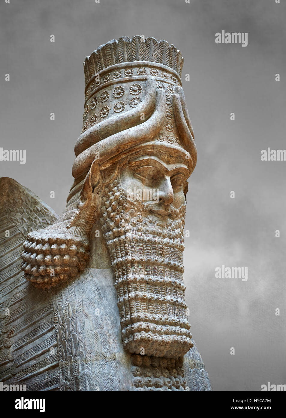 Statua di Pietra di un toro alato. Dalla facciata m, sportello K, INV0 19857 da Dur Sharrukin il palazzo del re assiro Sargon II a Khorsabad, 713-706 A.C. Foto Stock