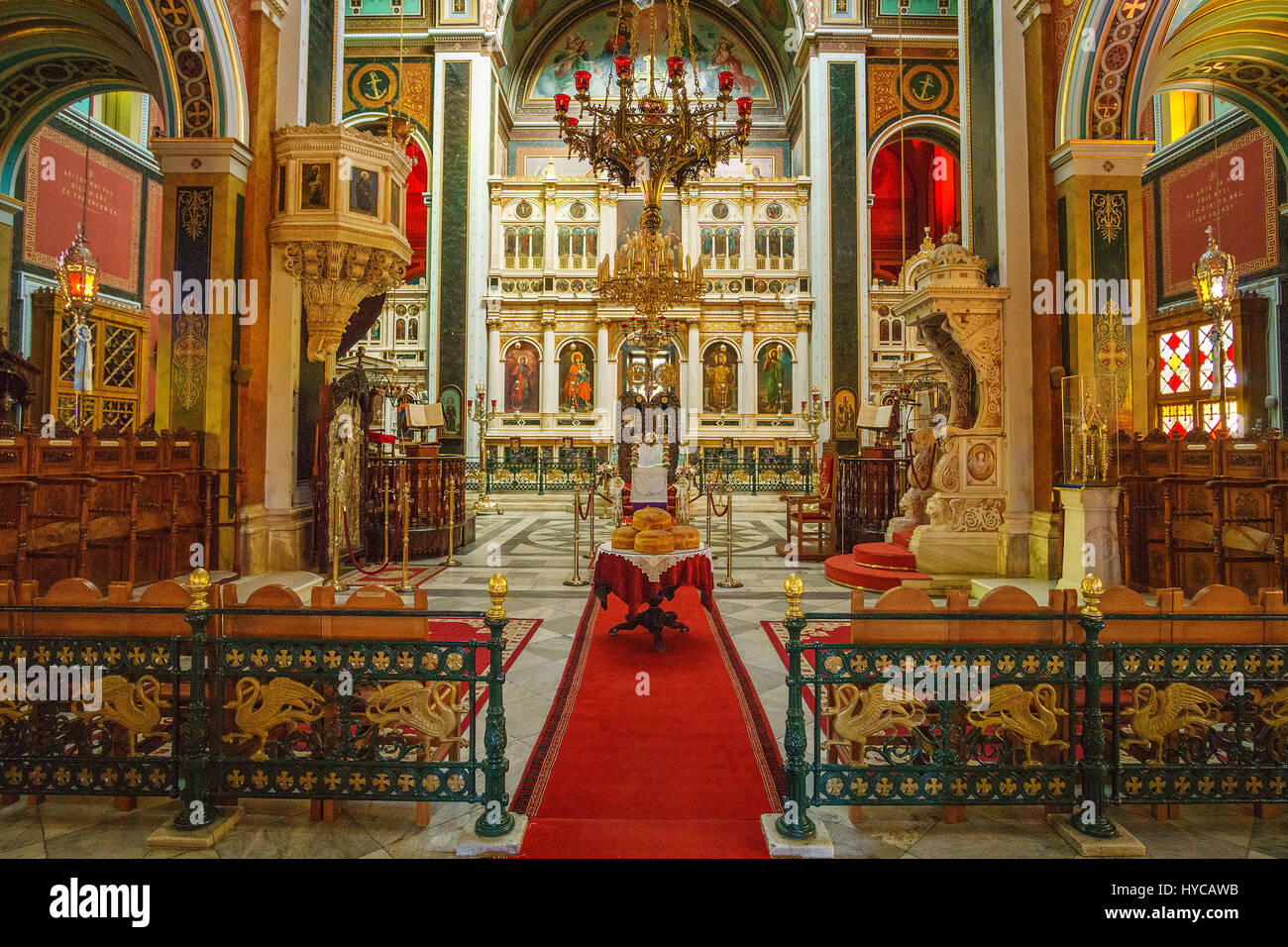 Interno del neo classica chiesa greco-ortodossa di San Nicola, Ermoupolis, Syros, greco isole Cicladi Foto Stock