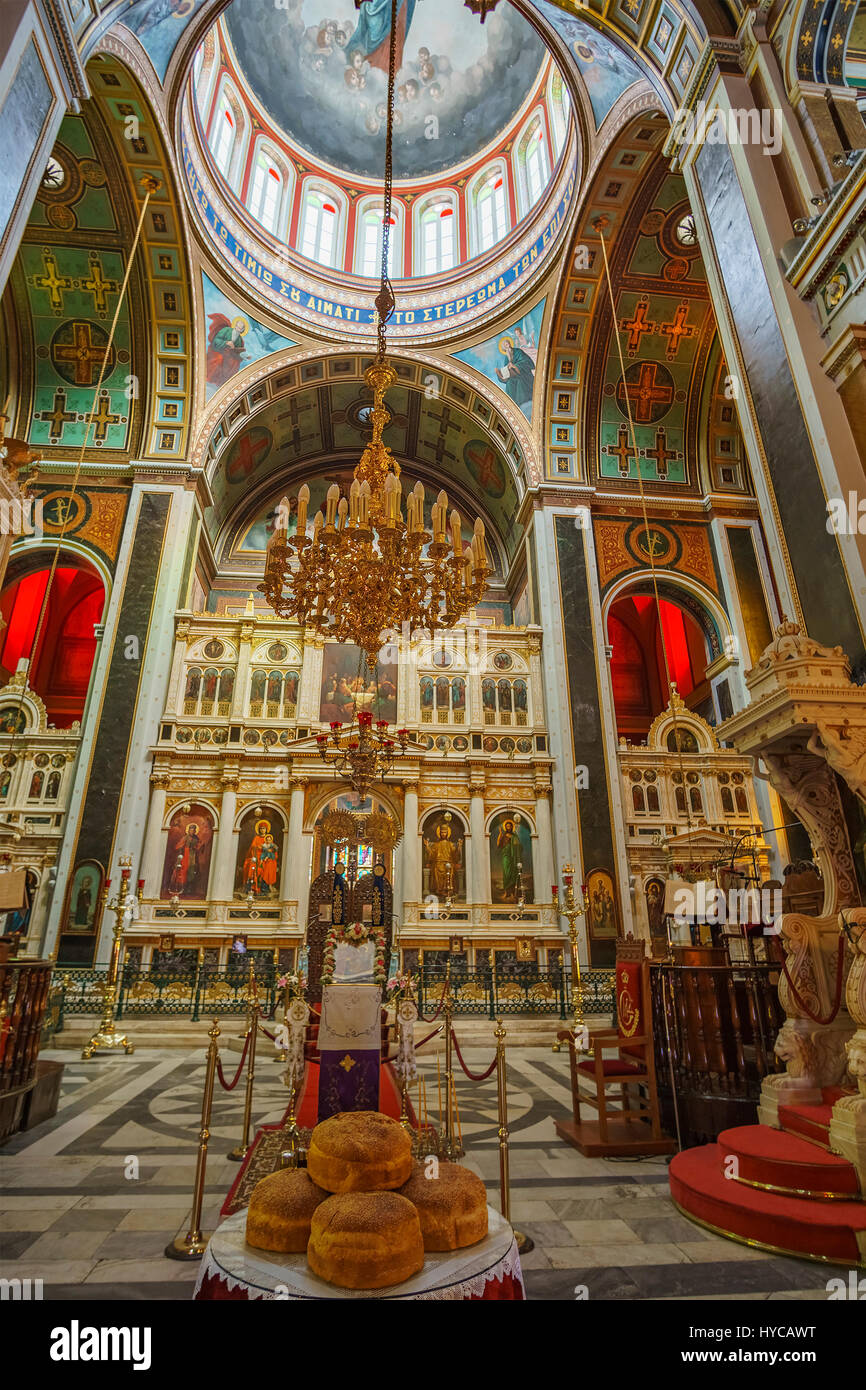 Interno del neo classica chiesa greco-ortodossa di San Nicola, Ermoupolis, Syros, greco isole Cicladi Foto Stock