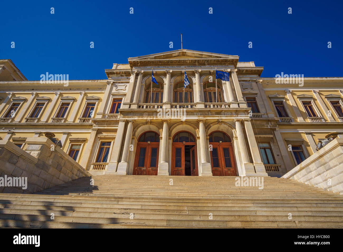 Il Neo Classic City Hall di Ermoupolis in Piazza Miaoulis, Ermoupolis, SIROS, CICLADI, greco Foto Stock