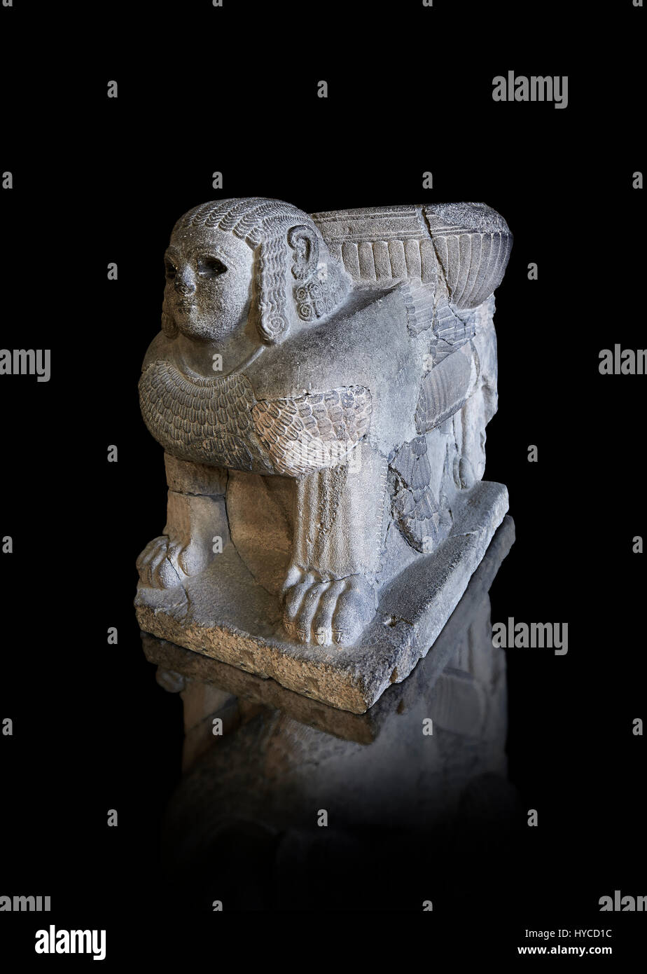 Base a colonna Sphix scultura supporto. Trovato in North Hall presso il castello di Sam'al - Zincirli. Il basalto VIII secolo A.C. Vorderasiatisches Museum, Pergamon Foto Stock