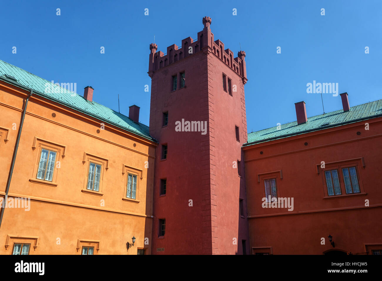 Klasterec castello è un edificio barocco sulle fondamenta di una fortezza rinascimentale, Klasterec Nad Ohri, Boemia settentrionale, Repubblica Ceca, Europa Foto Stock