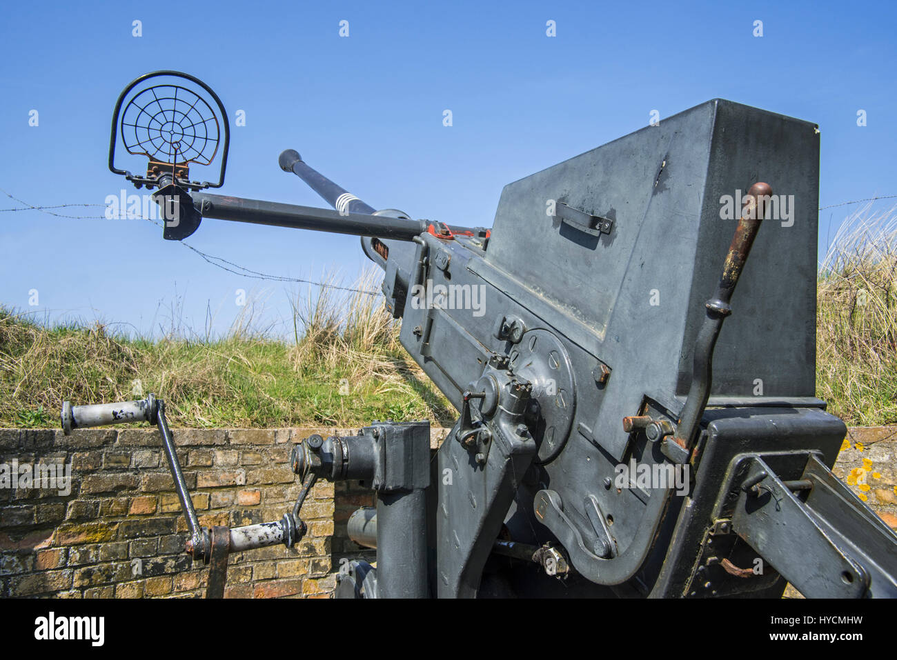 Flak 28 / Bofors 40 mm pistola, anti-aerei auto-cannon a Raversyde Atlantikwall / Atlantic Wall open-air museum a Raversijde, Fiandre Occidentali, Belgio Foto Stock