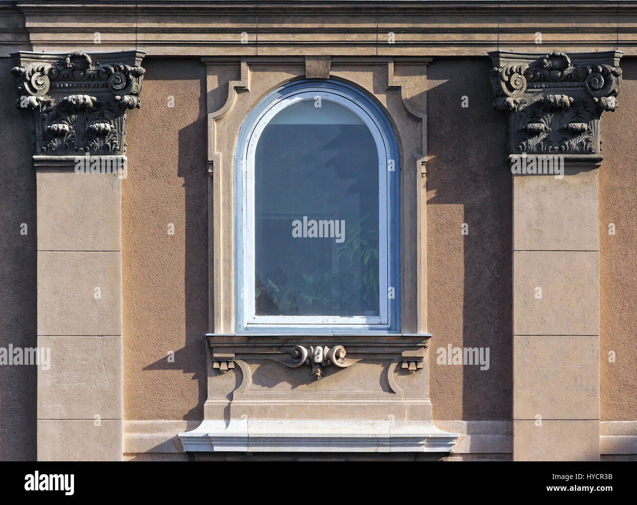 Budapest, Ungheria, Buda Castle District finestre gotiche. Foto Stock