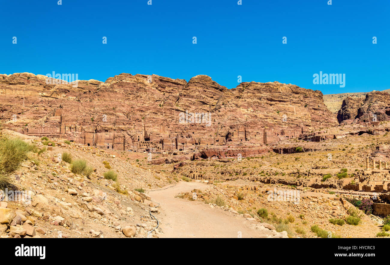 Vista delle tombe reali di Petra, patrimonio mondiale dell UNESCO Foto Stock