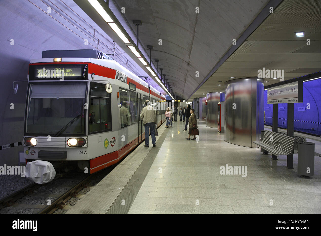 DEU, la Germania, la zona della Ruhr, Bochum, stazione metropolitana Bochumer Verein Jahrhunderthalle. Foto Stock
