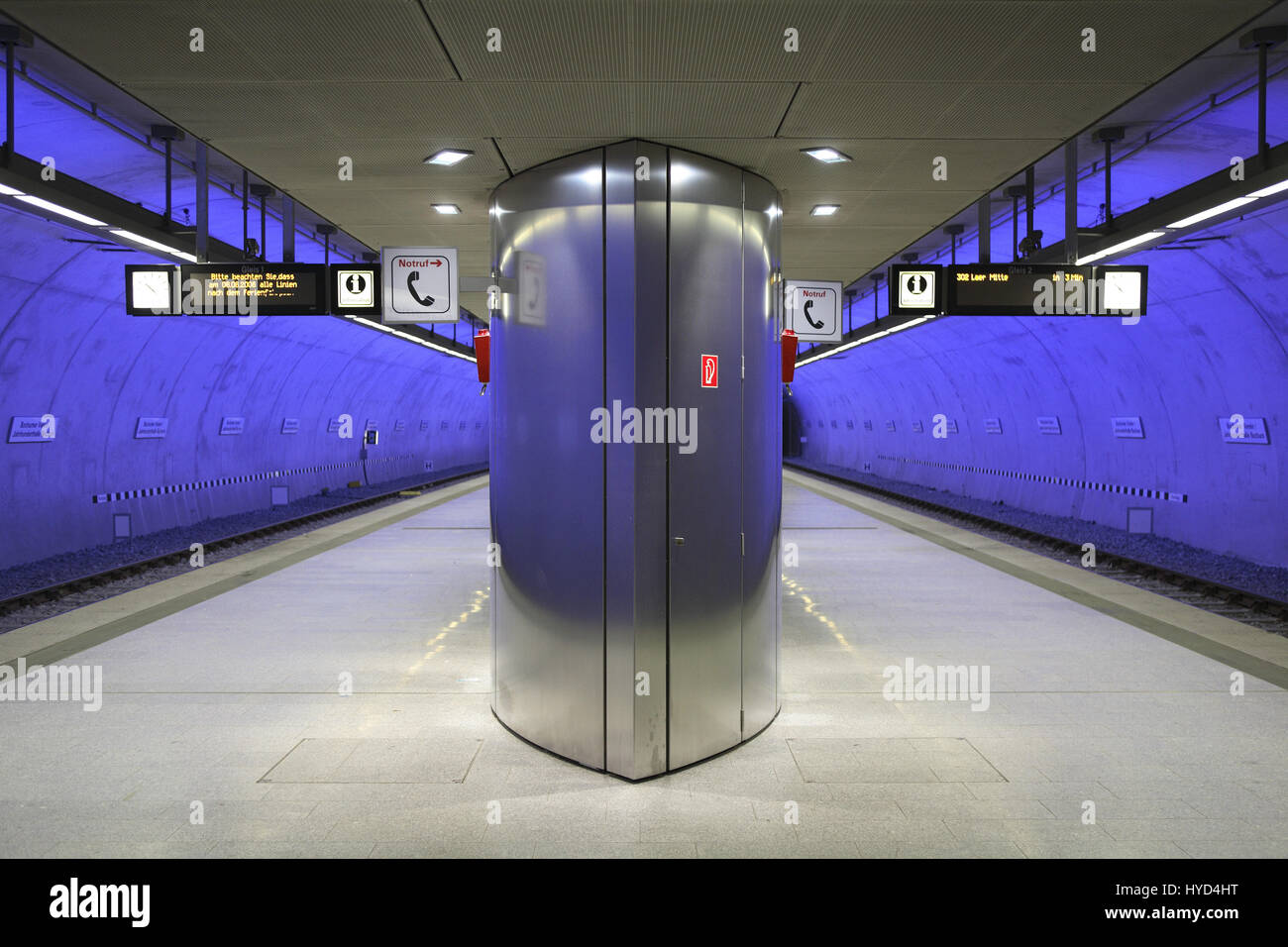 DEU, la Germania, la zona della Ruhr, Bochum, stazione metropolitana Bochumer Verein Jahrhunderthalle. Foto Stock