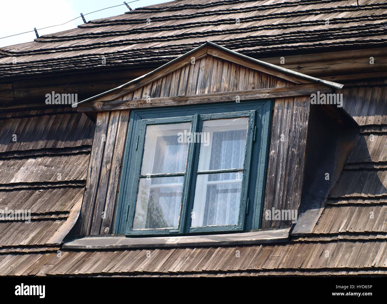 Mansarda con finestra Foto Stock