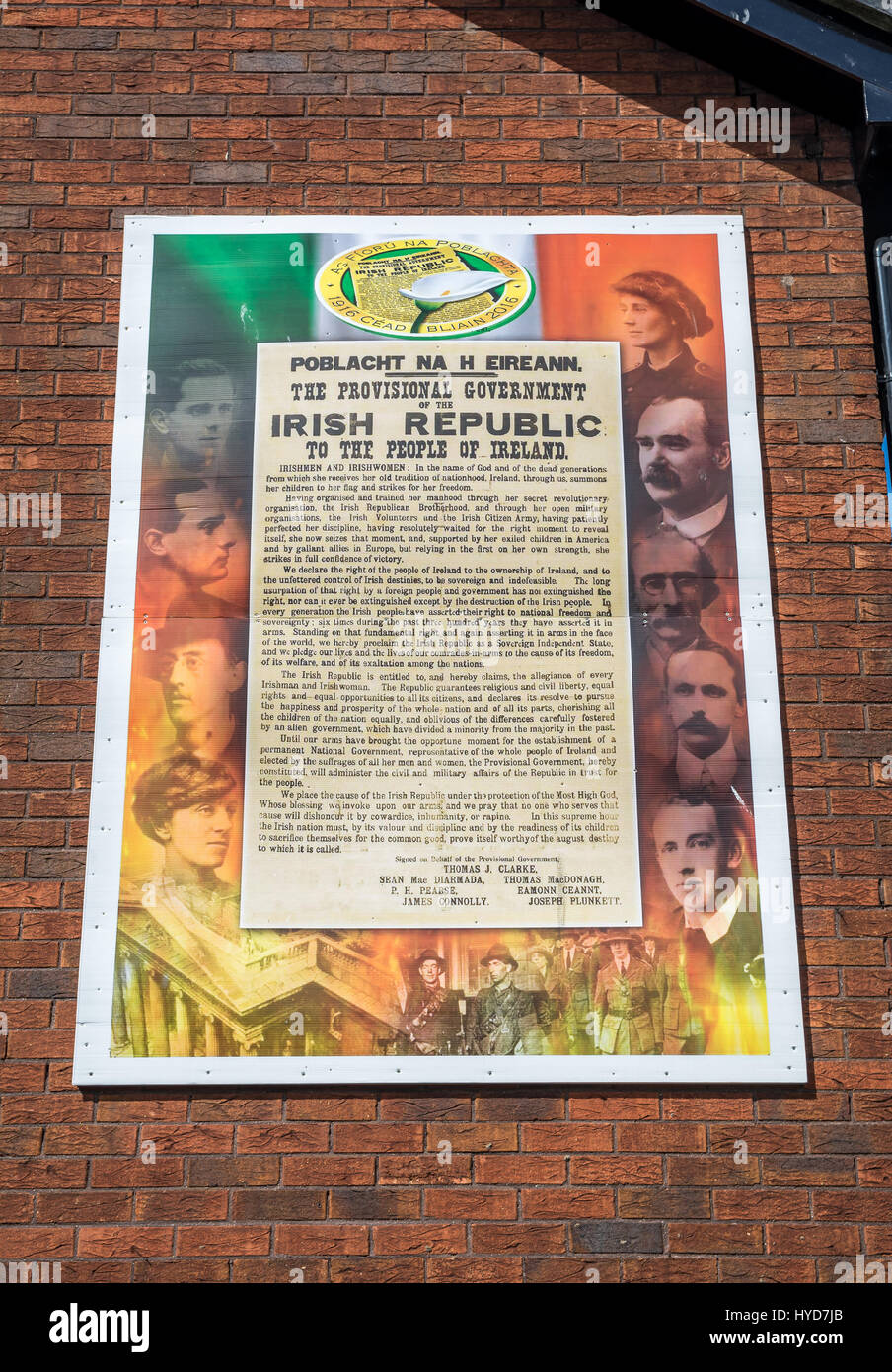 Pasqua 1916 Irish annuncio scheda murale in una nuova area del lodge di Belfast Foto Stock