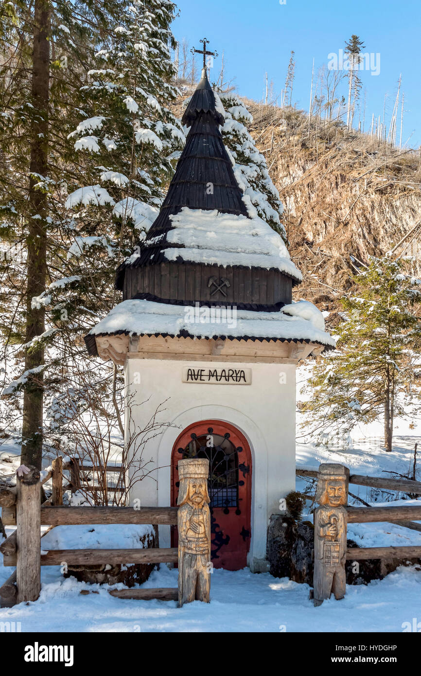 Santuario del fuorilegge in Valle Koscieliska vicino a Zakopane, Polonia Foto Stock