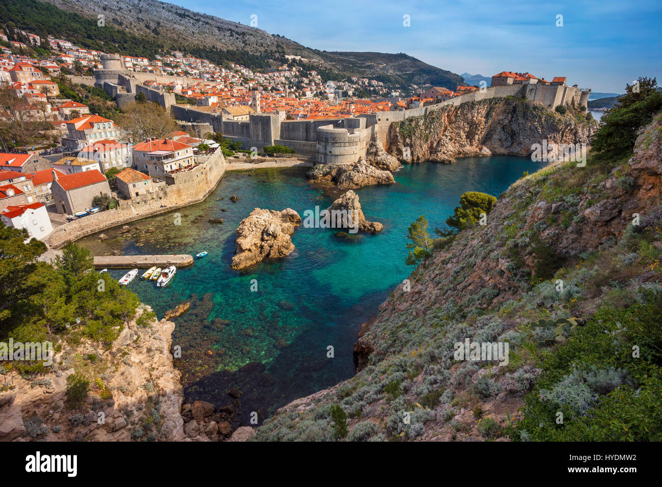 Dubrovnik, Croazia. Splendida e romantica città vecchia di Dubrovnik durante la giornata di sole. Foto Stock