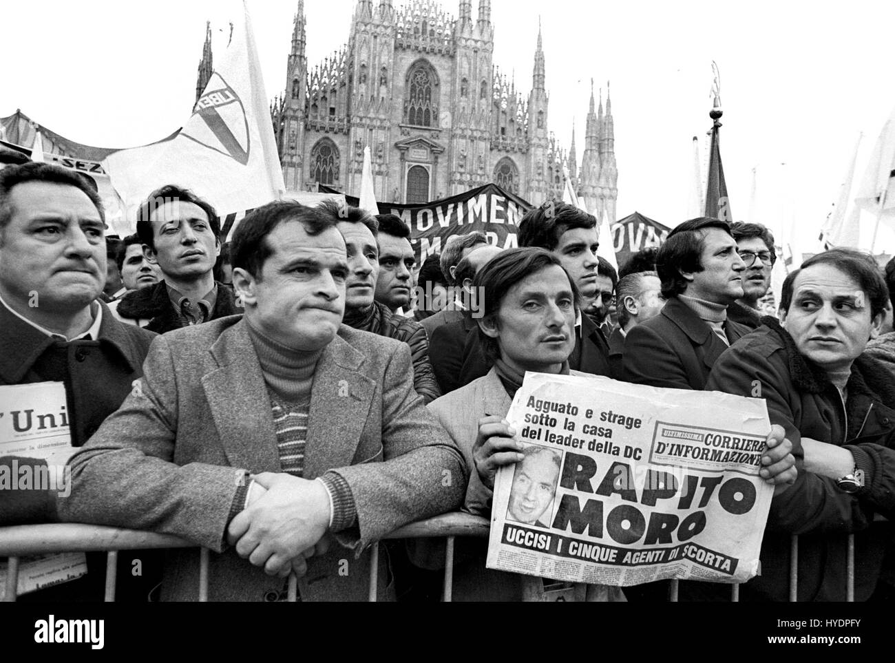 Milano (Italia), la dimostrazione di tutti i partiti politici in piazza del Duomo per il rapimento del primo ministro Aldo Moro dal gruppo terroristic Brigate Rosse (Mars 1978) Foto Stock