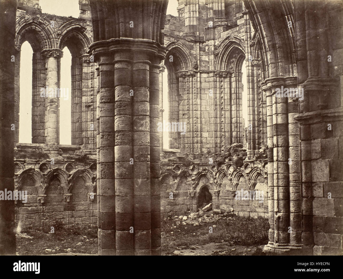 Benjamin Brecknell Turner Whitby Abbey, nello Yorkshire, Transetto nord Google Art Project Foto Stock