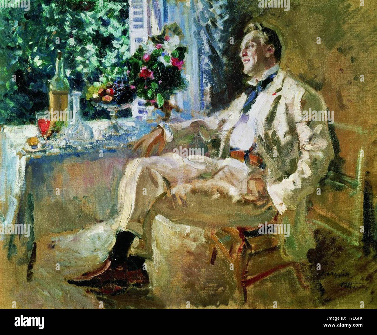 "Korovin Shalyapin" è un'opera dell'artista russo Konstantin Korovin, che cattura il famoso cantante d'opera Feodor Chaliapin. Il ritratto enfatizza la presenza dominante di Chaliapin, concentrandosi sul suo volto espressivo e sullo sguardo intenso. La tecnica di Korovin mette in evidenza texture, dettagli e profondità, riflettendo sia la fama del soggetto che la maestria dell'artista nel ritrattismo. Foto Stock