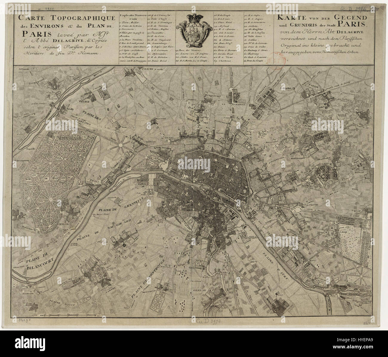 Questa mappa topografica del 1735 di Parigi offre una vista dettagliata della struttura della città e delle aree circostanti, fornendo preziose informazioni sulla pianificazione urbana del XVIII secolo. Foto Stock