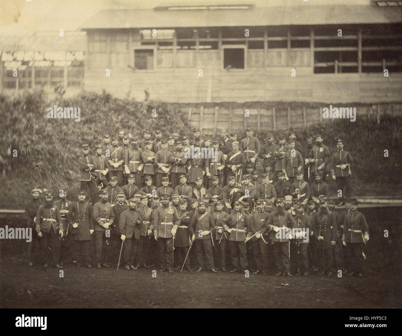 Felice Beato (British, nato in Italia (Gruppo ritratto della Royal Marine battaglione) Google Art Project (6812723) Foto Stock