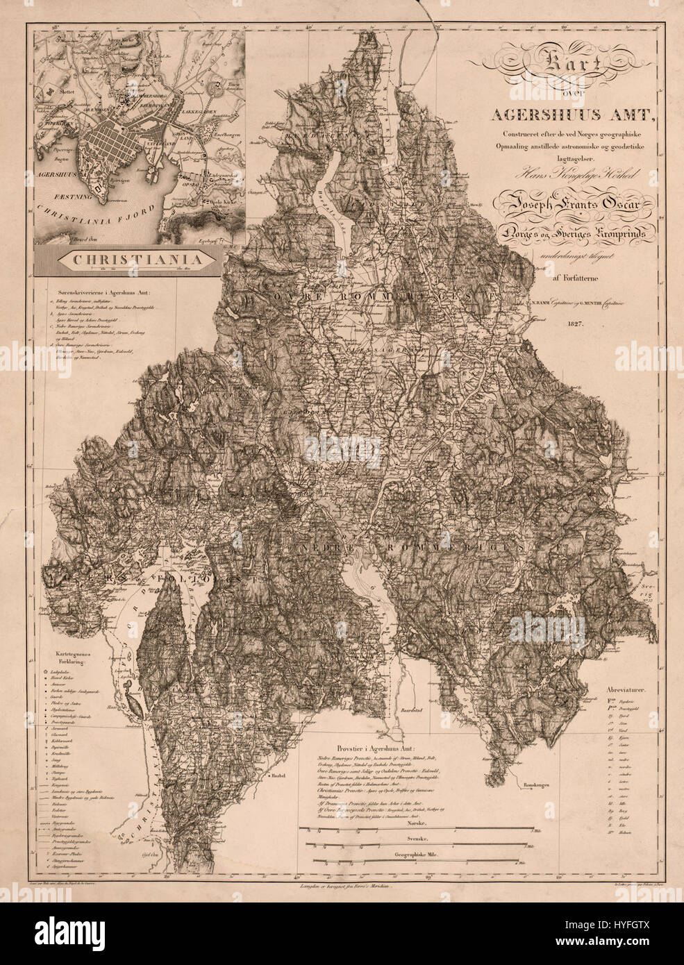 Una mappa storica di Akershus, Norvegia, raffigurante la regione in dettaglio. La mappa è una risorsa significativa per comprendere la geografia e le divisioni amministrative dell'area. Foto Stock
