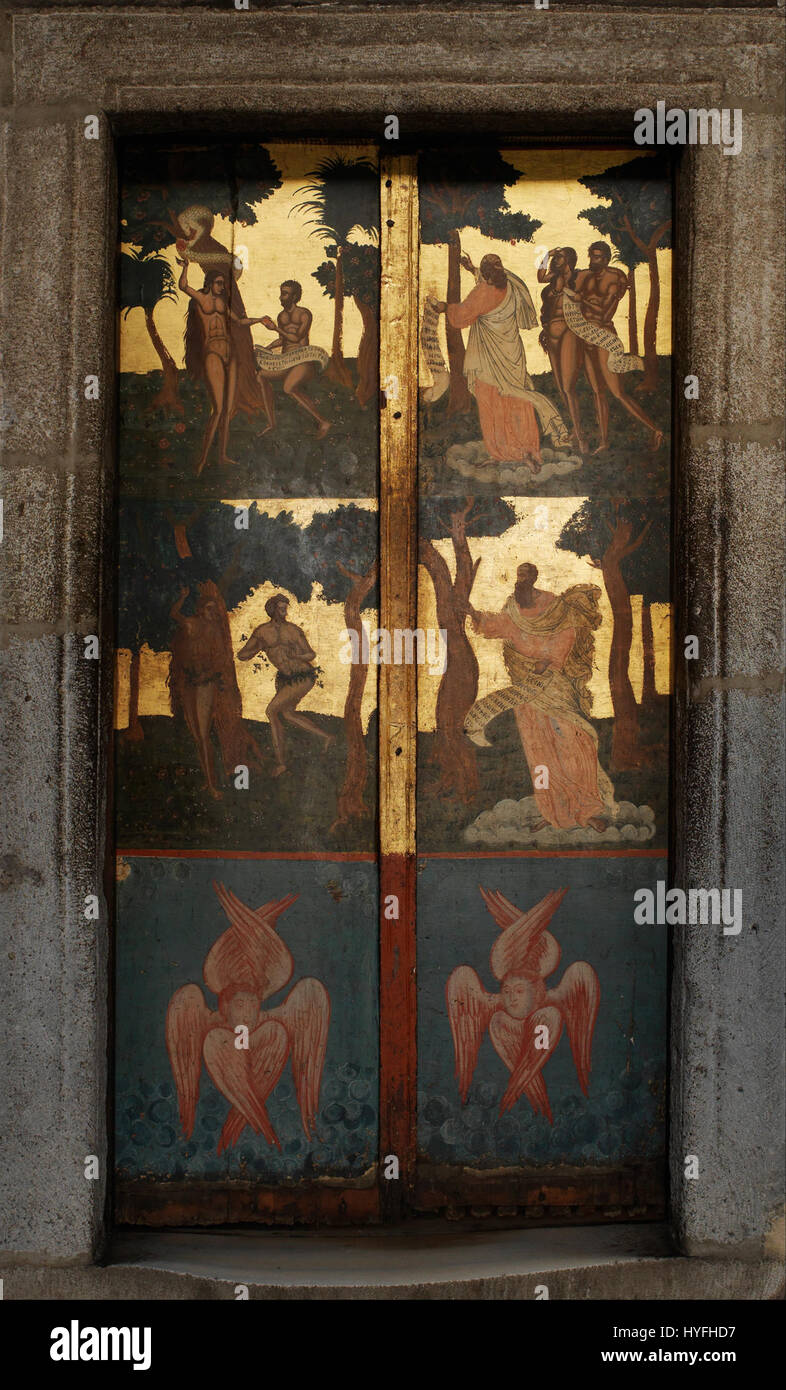 La "porta della Cappella di Panaghia" è un esempio iconico di arte religiosa bizantina, con dettagliate incisioni e iconografia religiosa. L'opera rappresenta un simbolo religioso chiave nel cristianesimo ortodosso orientale. Foto Stock